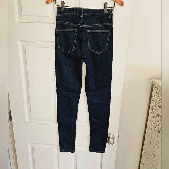 NEW Tobi 25 - 26x29.5" High Rise Jean Dark Skinny - Picture 3 of 6